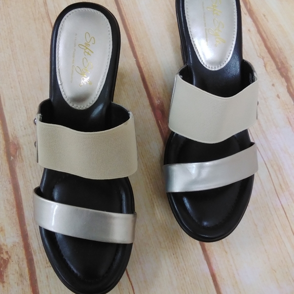 Soft Style Slip On Heel - Picture 3 of 4